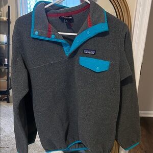 Patagonia Gray Sweater with Blue Accents